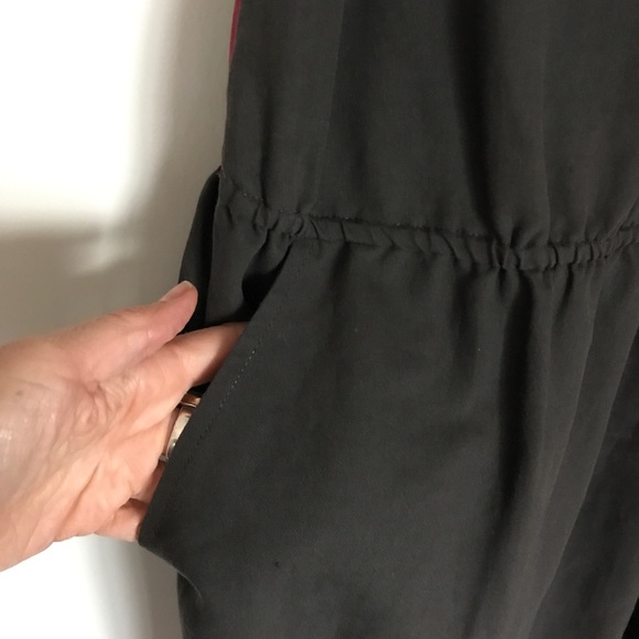 Halter dress with pockets - Picture 5 of 8